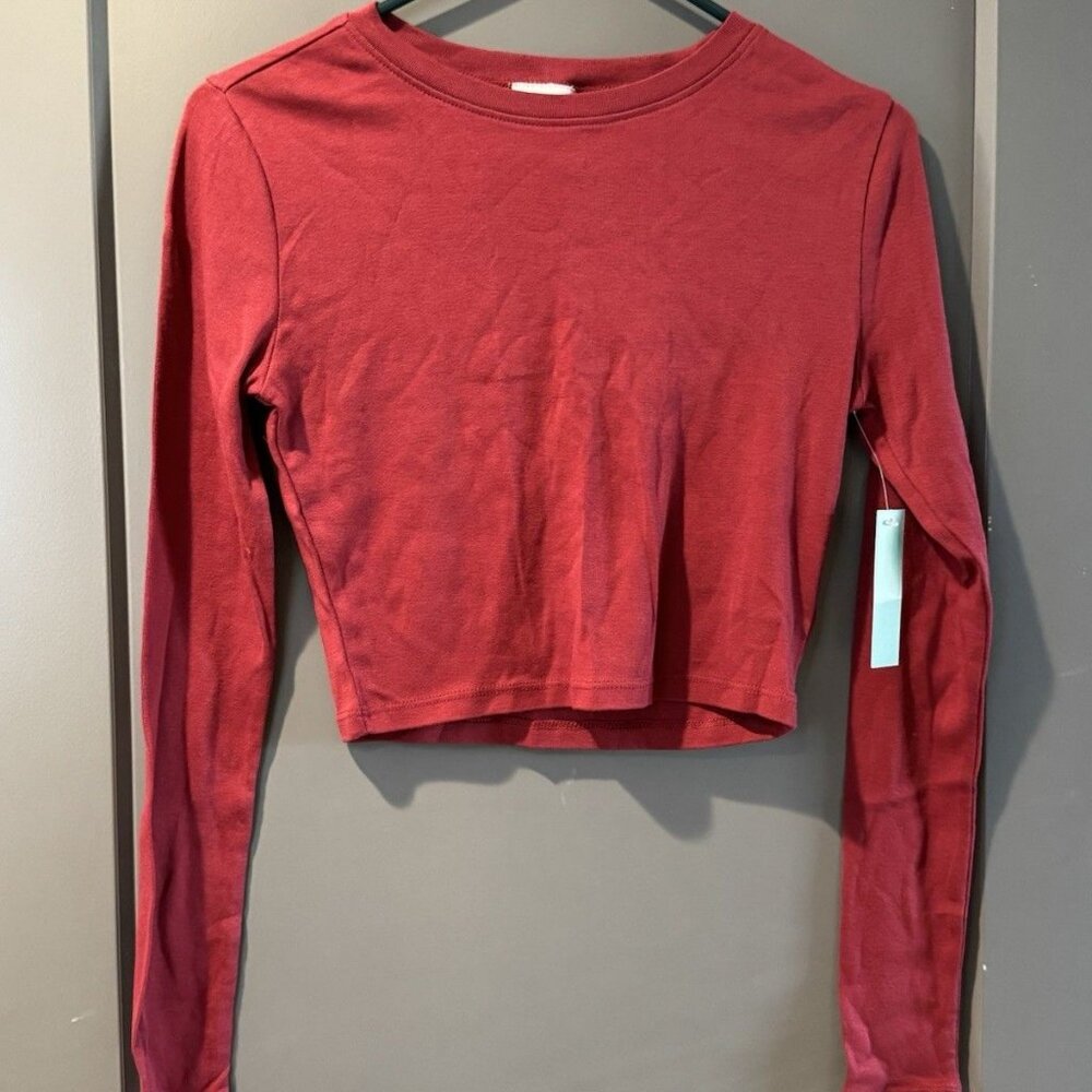 Women’s Red Crop Long Sleeve Shirt Size Small Abound